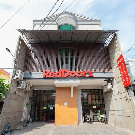 Reddoorz @ Manukan Surabaya Eksteriør billede