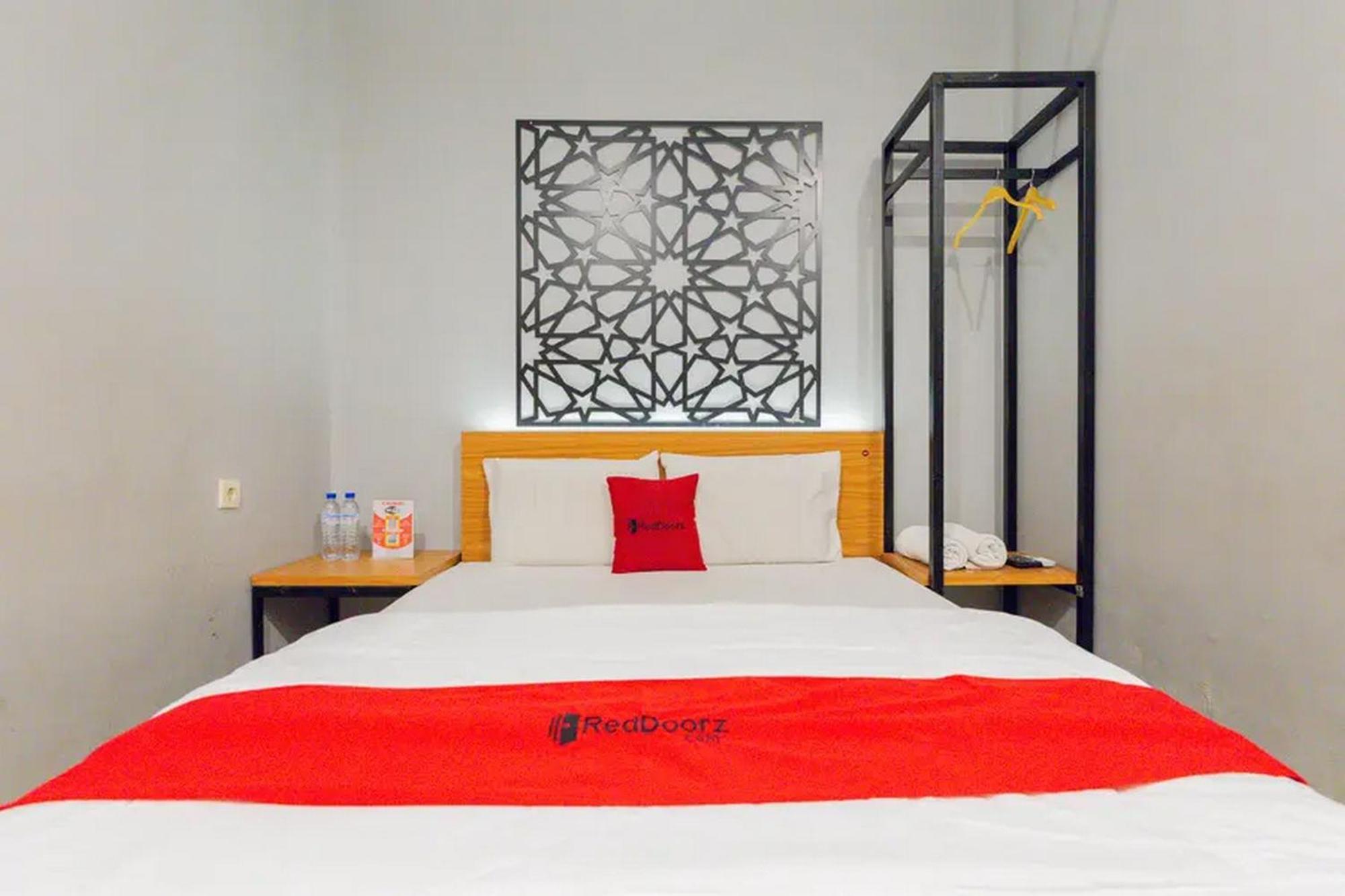 Reddoorz @ Manukan Surabaya Eksteriør billede