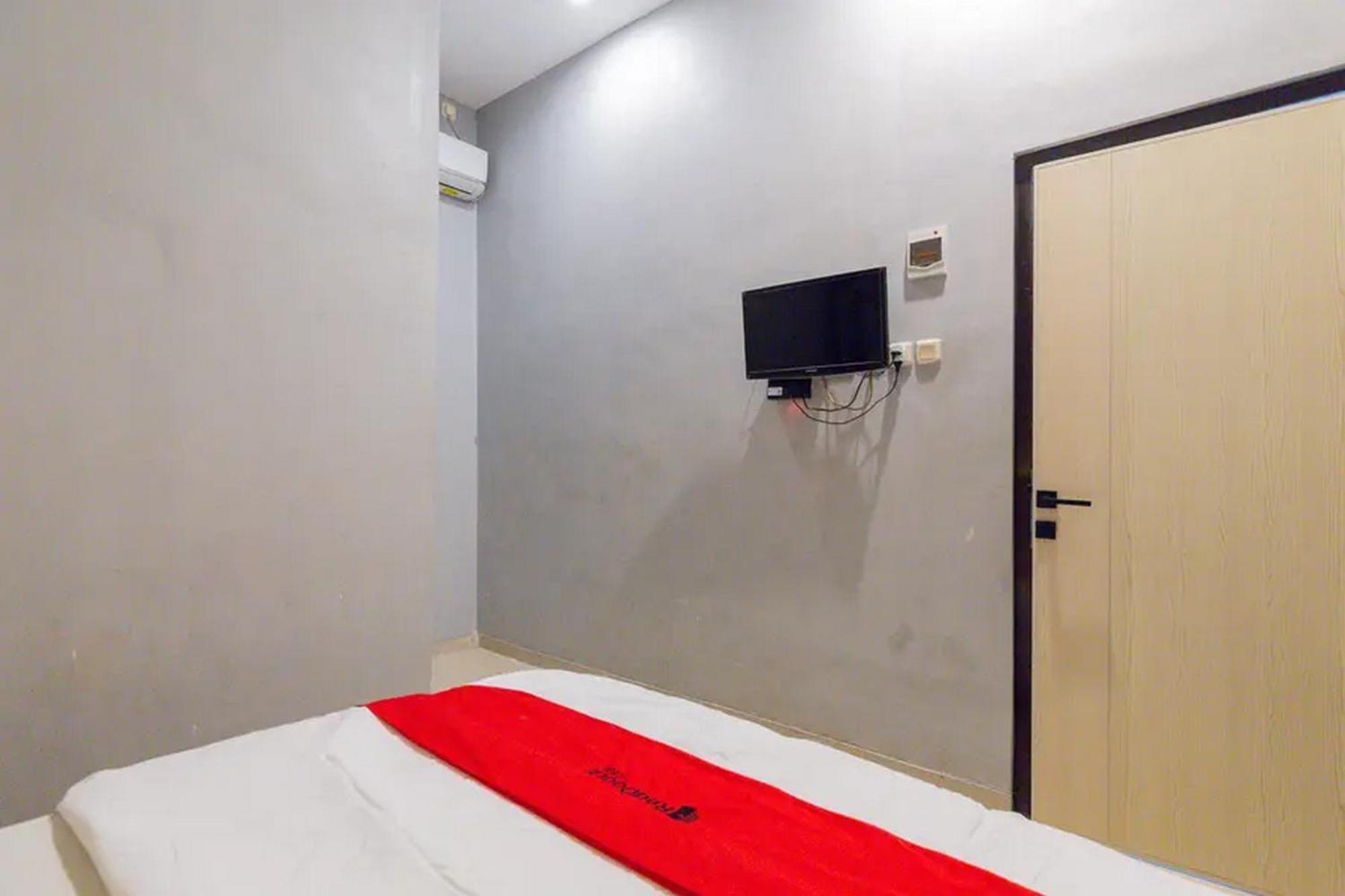 Reddoorz @ Manukan Surabaya Eksteriør billede