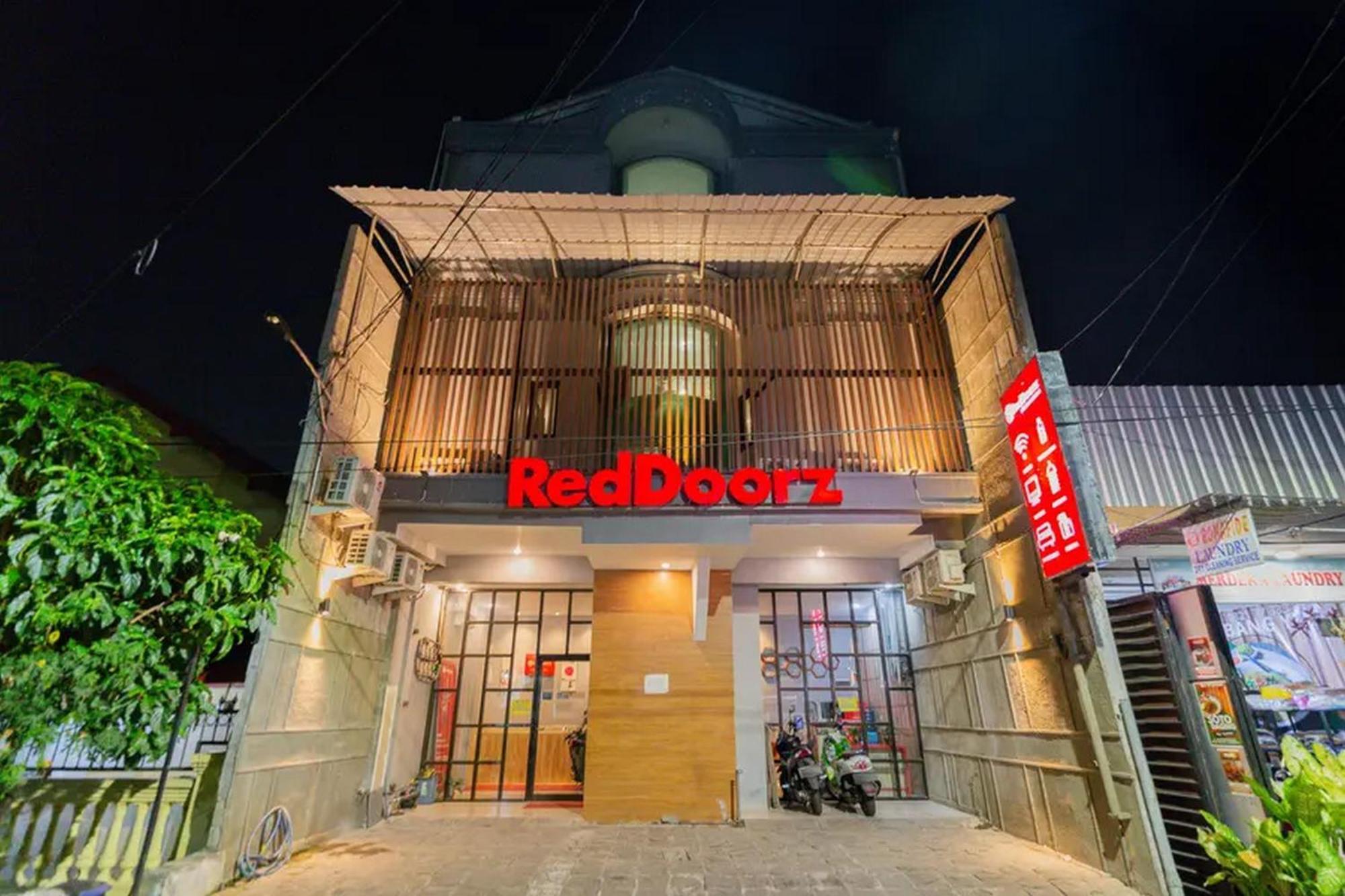 Reddoorz @ Manukan Surabaya Eksteriør billede