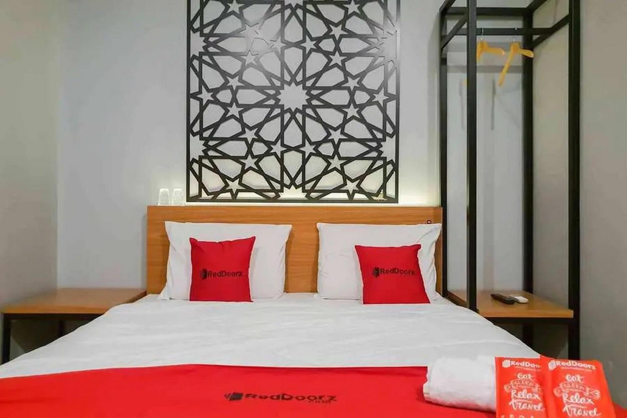 Reddoorz @ Manukan Surabaya Eksteriør billede